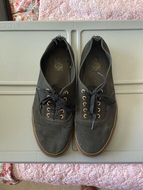 Vans Black Canvas Low-Top Sneakers with Brown Gum Sole